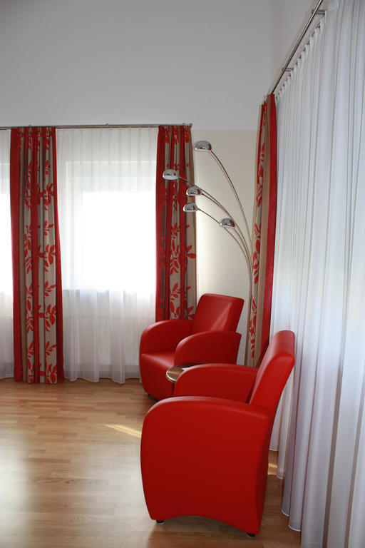 שוויטנקירכן Boarding House Holledau Inn מראה חיצוני תמונה